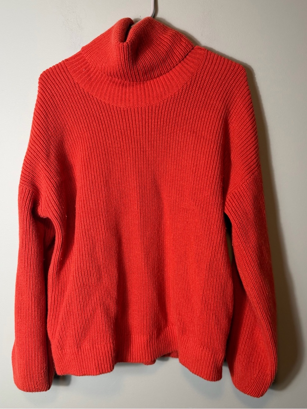 Tory Burch Vibrant Red Ribbed Turtleneck Sweater Large‎